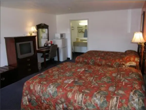 Red Lion Motor Lodge Main image