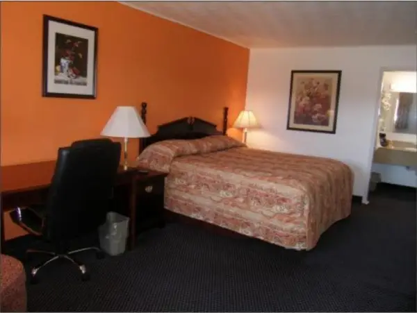 Red Lion Motor Lodge 5