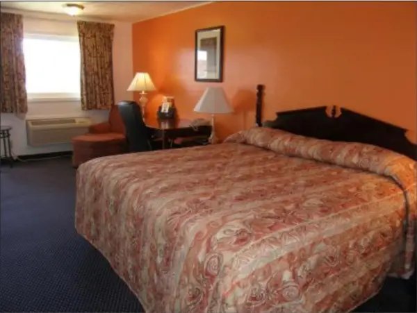 Red Lion Motor Lodge 6